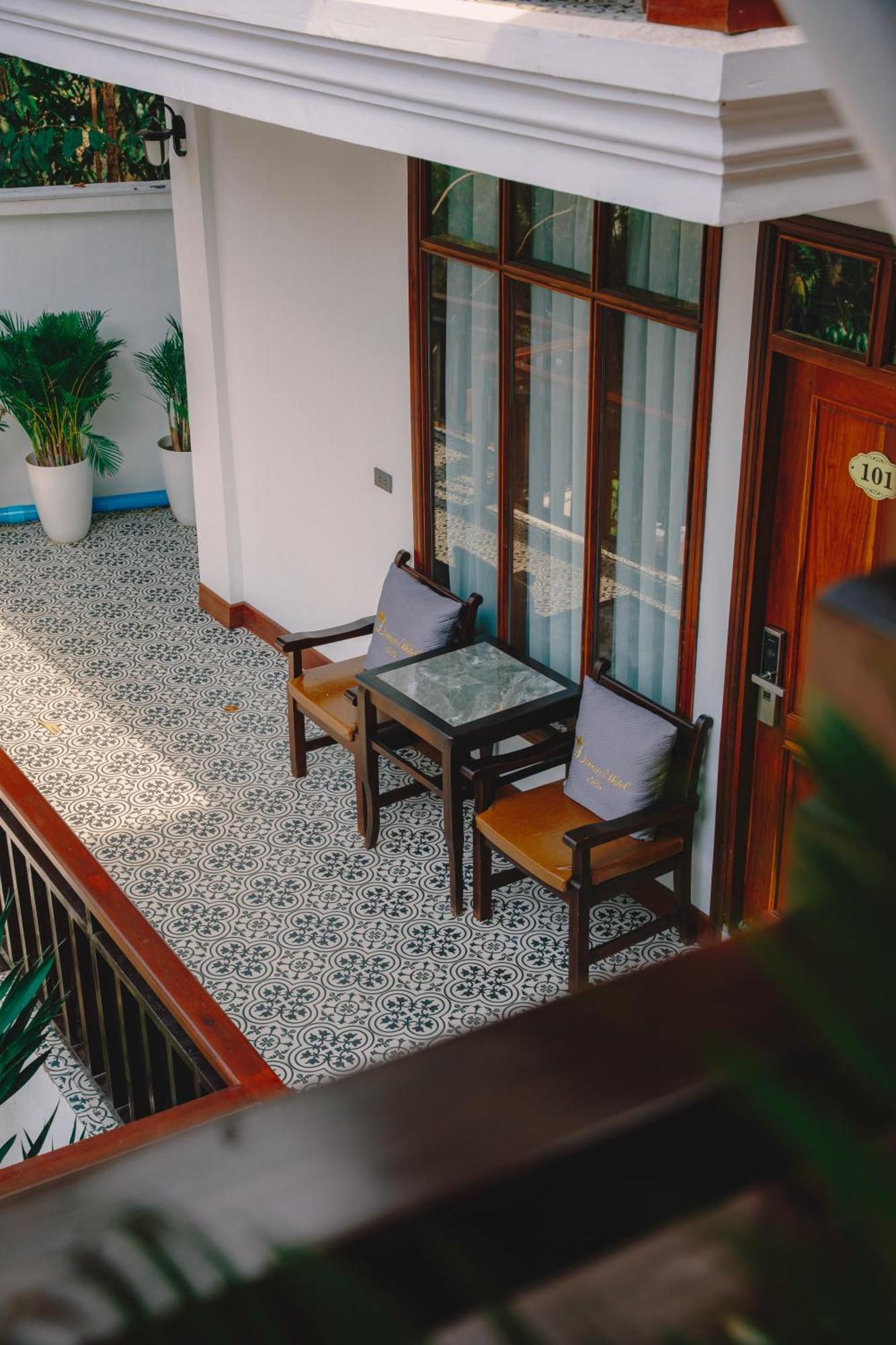 Dream 1985 Hotel Luang Prabang Bagian luar foto