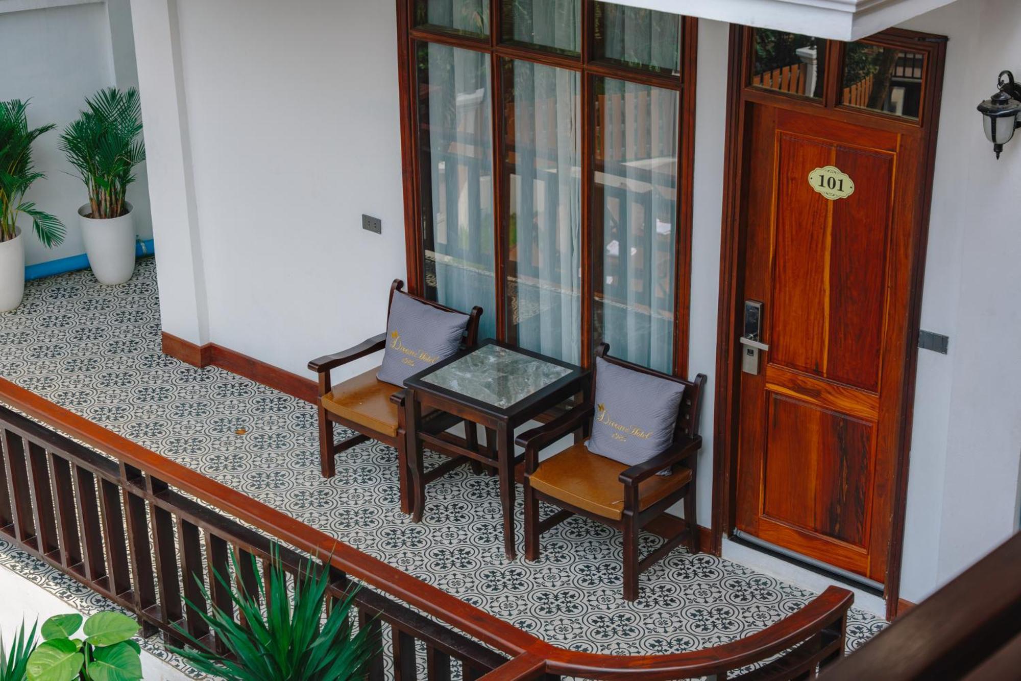 Dream 1985 Hotel Luang Prabang Bagian luar foto